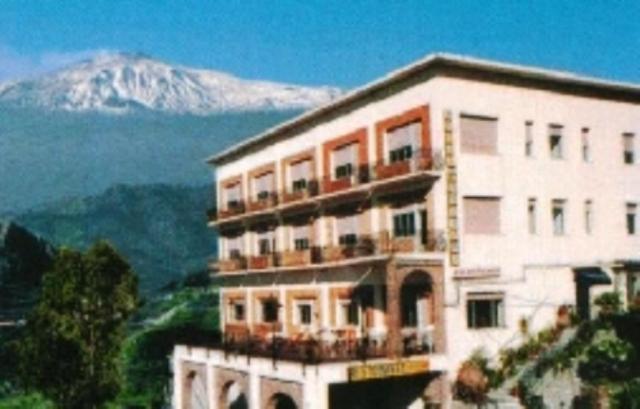 Hotel Panorama Di Sicilia Castelmola Exterior foto