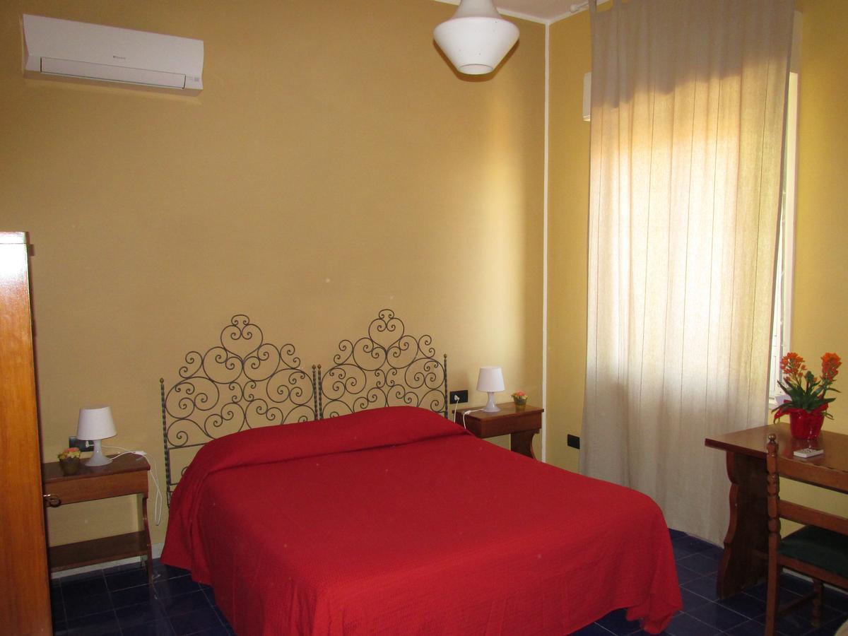 Hotel Panorama Di Sicilia Castelmola Exterior foto