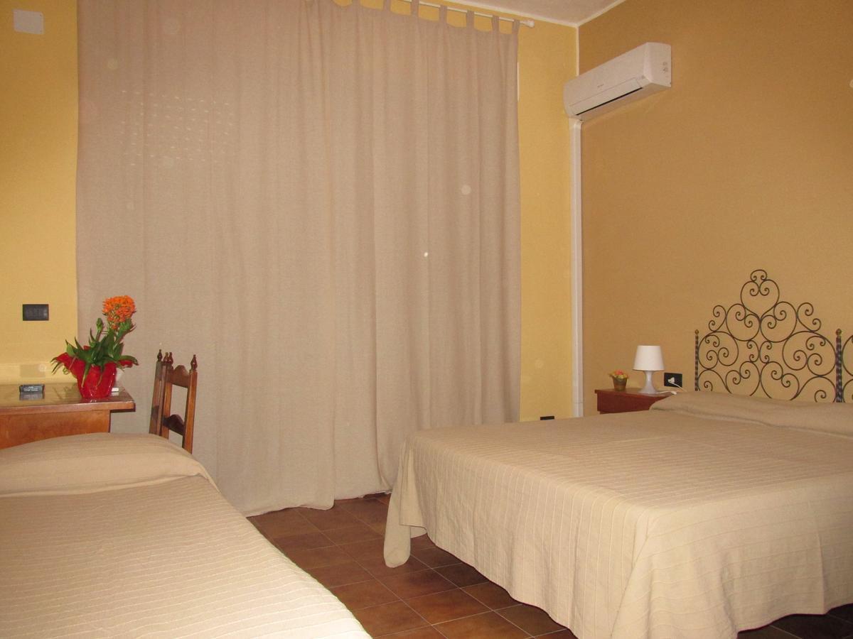 Hotel Panorama Di Sicilia Castelmola Exterior foto