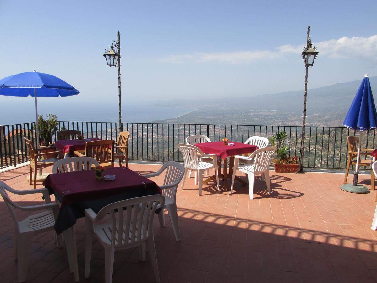 Hotel Panorama Di Sicilia Castelmola Exterior foto